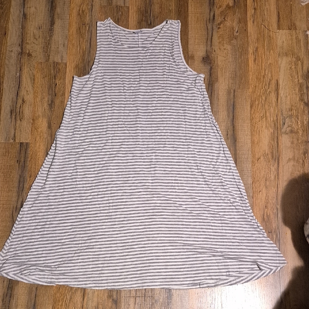 Old Navy Gray and White Striped Tunic Top